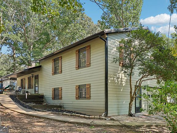 3rd image of 5752 Oak Grove Dr