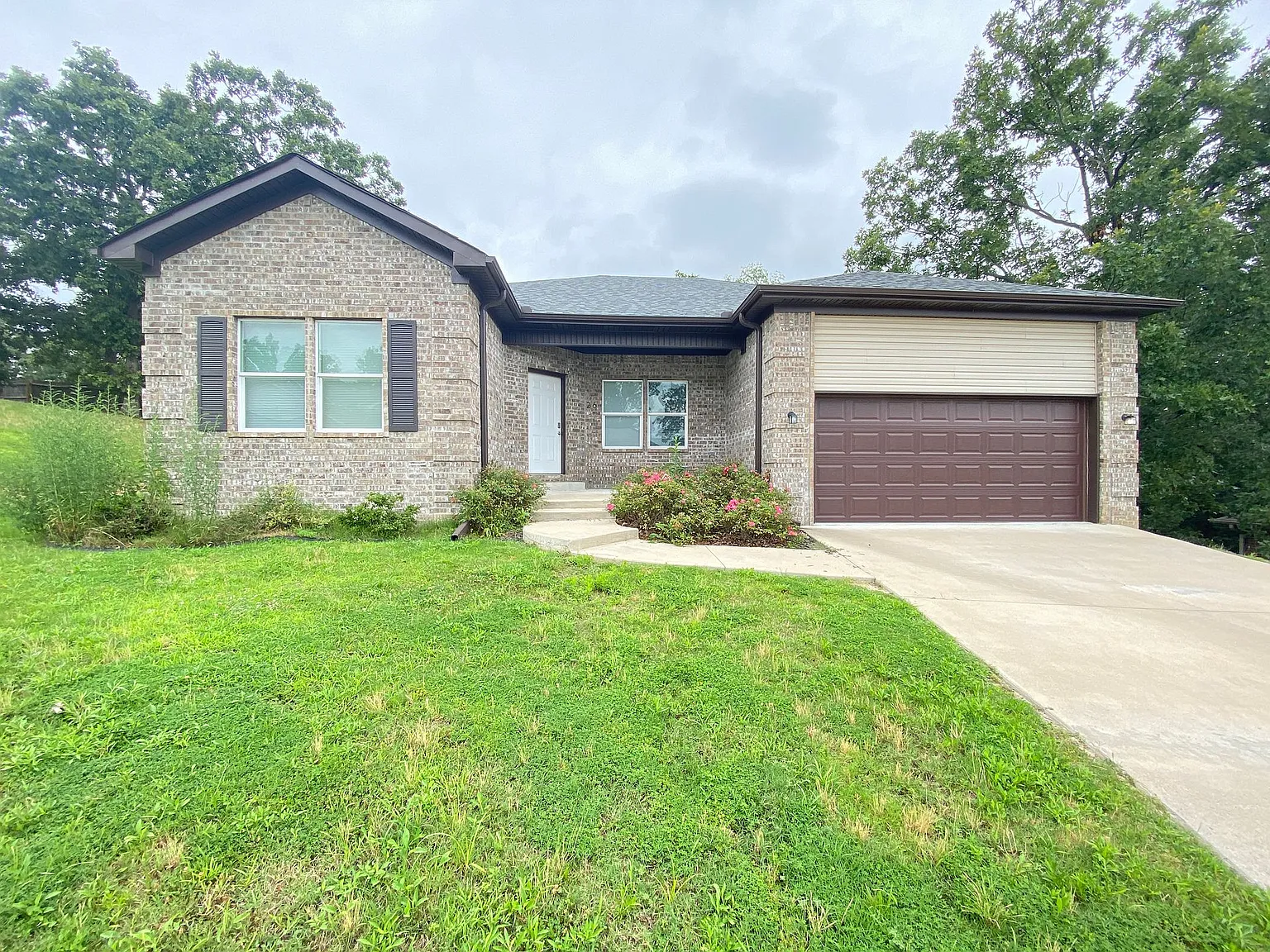 26 High Plains Dr — Photo 1