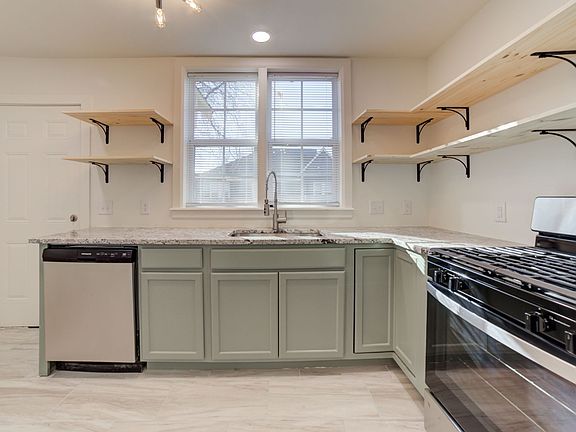 4th image of 1133 S Allegheny Ave #2