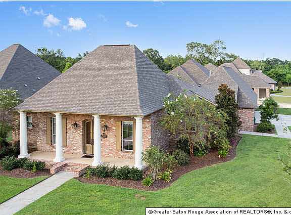 3rd image of 18470 Old Maplewood Dr