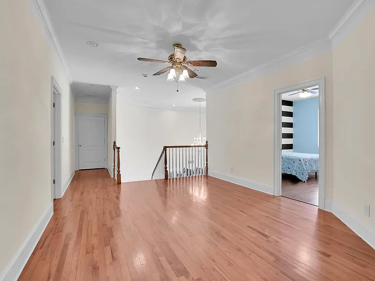 8225 Seven Oaks Dr S — Photo 17