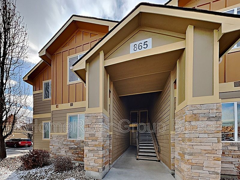 1st image of 2980 W Acarrera Ln APT 202