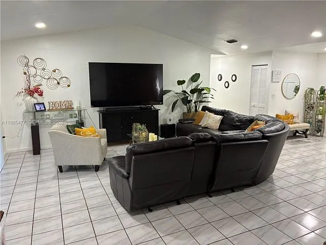 1660 N Audubon Dr — Photo 11