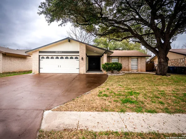 8630 BRISTLECONE ST, San Antonio, TX 78240
