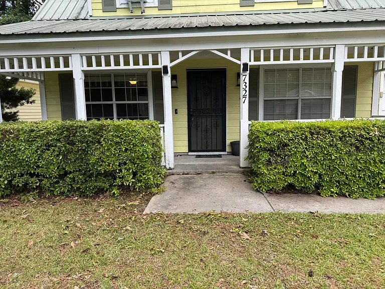 7327 Albert St — Photo 3
