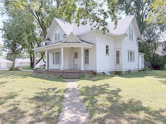 3rd image of 204 Jackson St