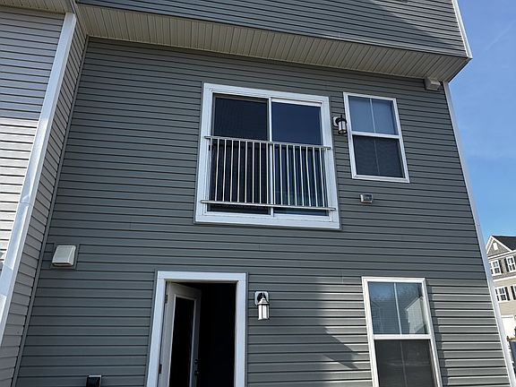 5th image of 122 Milburn Dr #1
