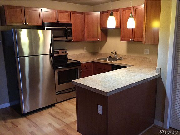2nd image of 1102 S 27th St Unit C101