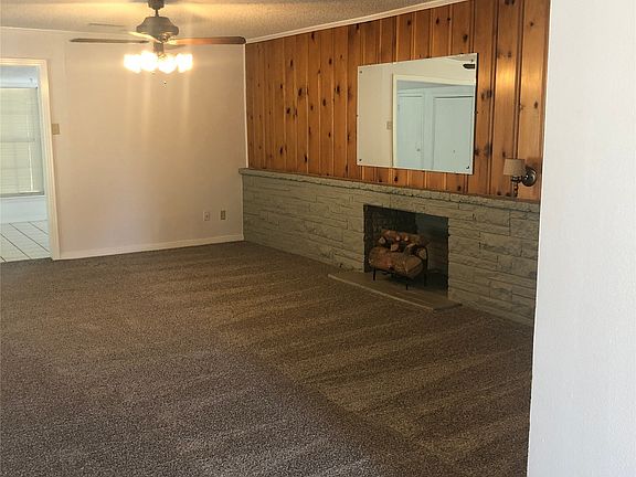 3rd image of 2025 Cedar Crest Dr