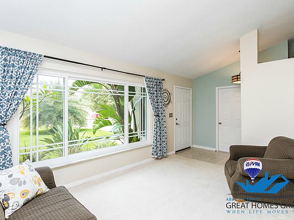3rd image of 128 Heavenwood Ct