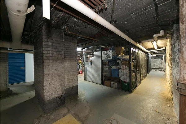 Sold by Dorsa Group | media 42