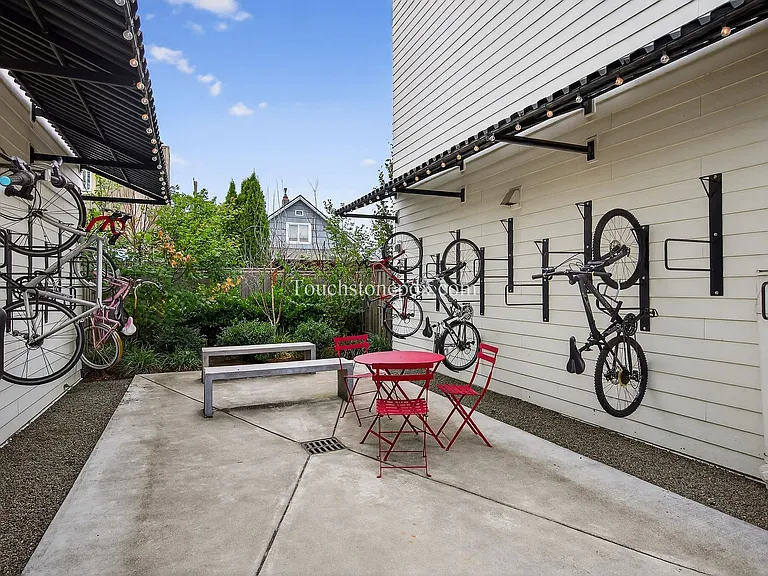 Tabor Terrace — Photo 9