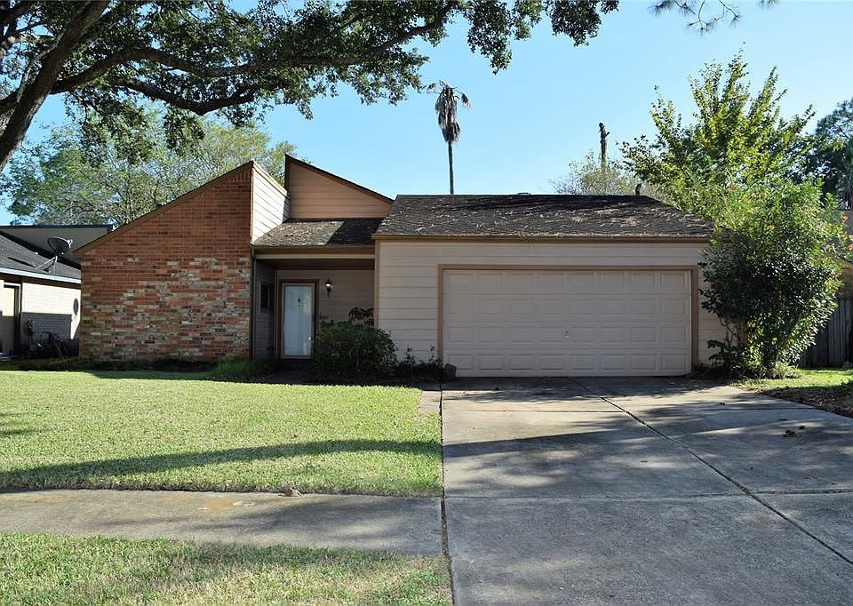 1st image of 15818 Dunmoor Dr