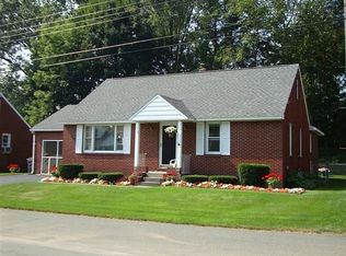 32 Bosher Dr, Albany, NY 12205
