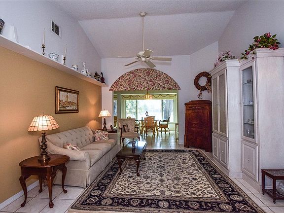 2nd image of 336 Pembroke Ln #220