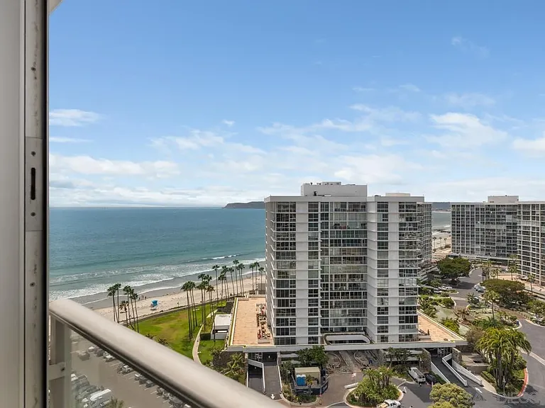 1810 Avenida Del Mundo #1606 — Photo 15