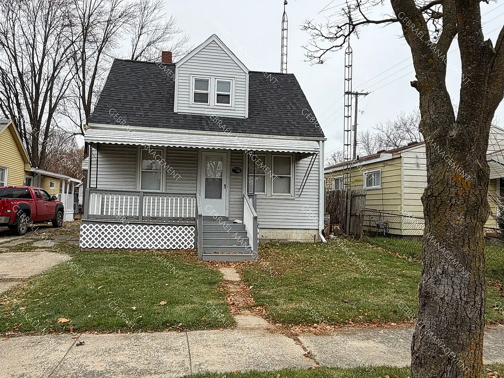 806 Alvord — Photo 2