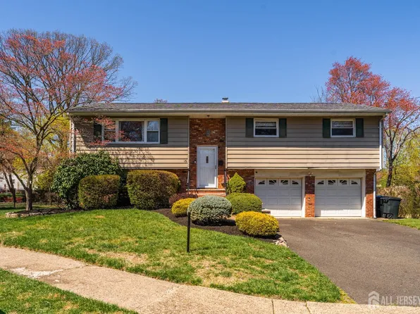 15 Nottingham Dr, East Brunswick, NJ 08816
