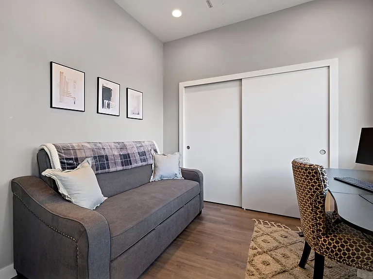 3rd Bedroom/Office (includes converted Queen bed)