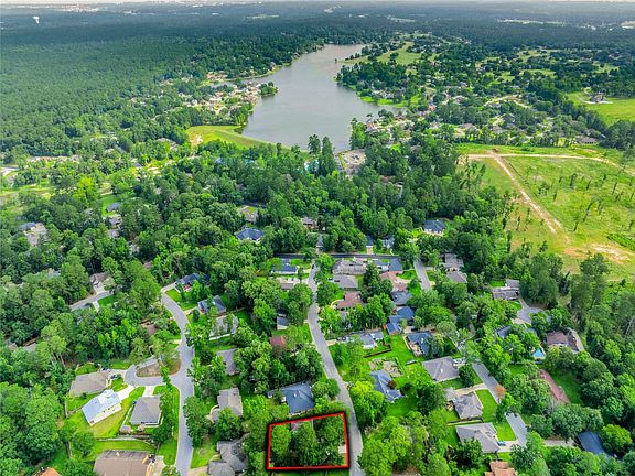 3rd image of 1728 E Lake Dr