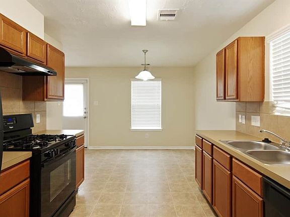 5th image of 16454 Noble Meadow Ln