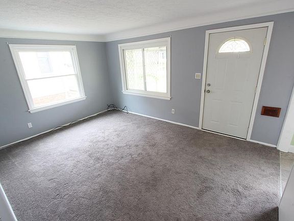 5th image of 4815 Kenmore Ave