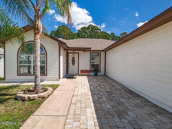 4th image of 2333 LUANA Drive E
