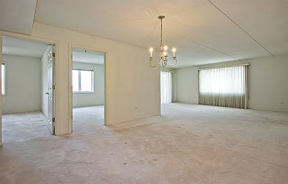 4th image of 6807 N Milwaukee Ave APT 503