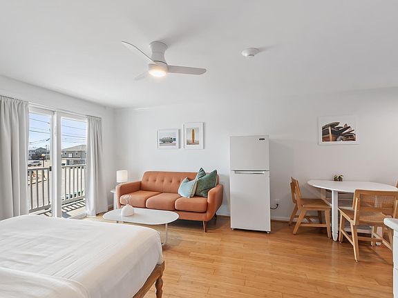 5th image of 6 Ashworth Ave #12