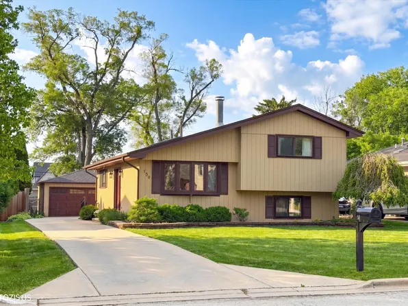 159 N Edgewood Ave, Wood Dale, IL 60191