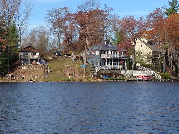 3rd image of 566 Fernhurst Ct