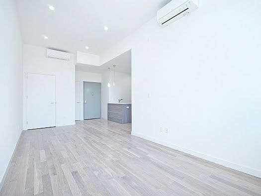 5th image of 164 E 105th St #4F