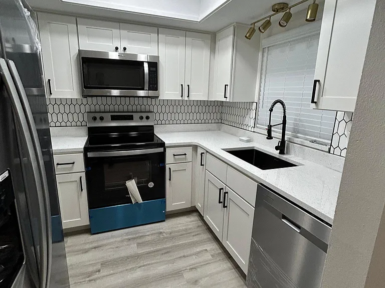 Brand New Kitchen and New Appliances
