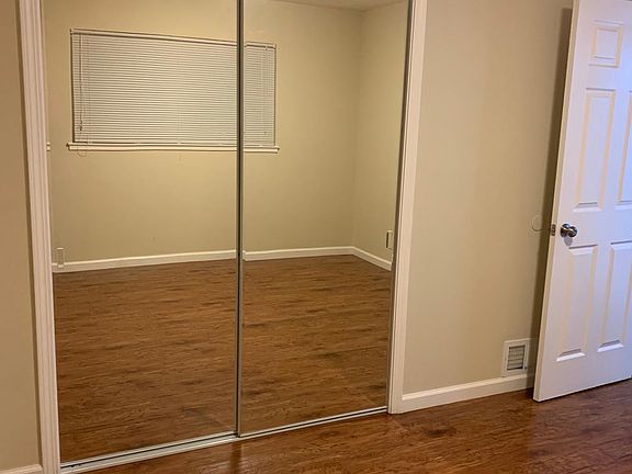 5th image of 2031 Foxworthy Ave