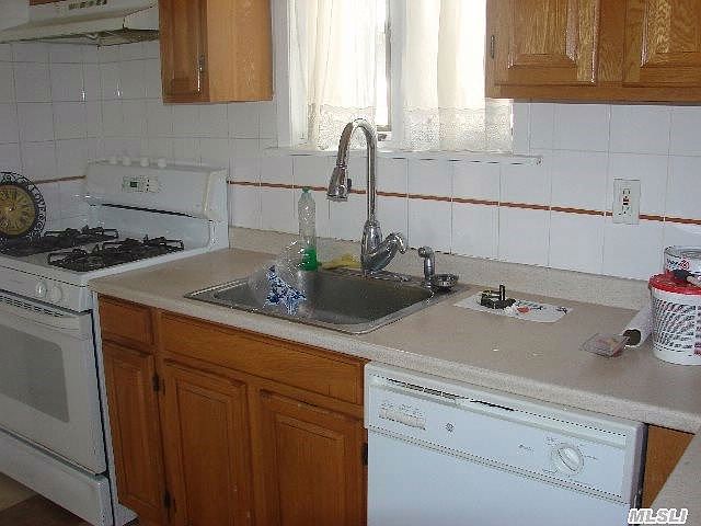 2nd image of 807 S 8th St