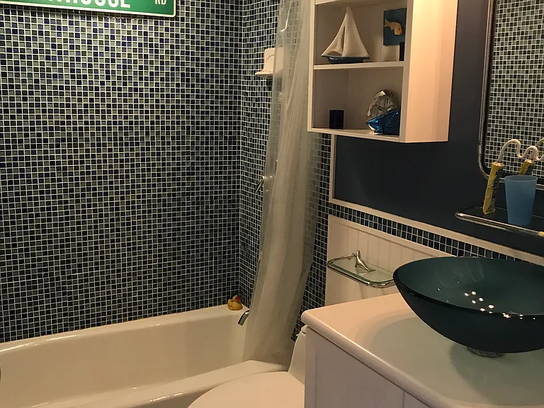 6 Crowninshield Rd — Photo 17