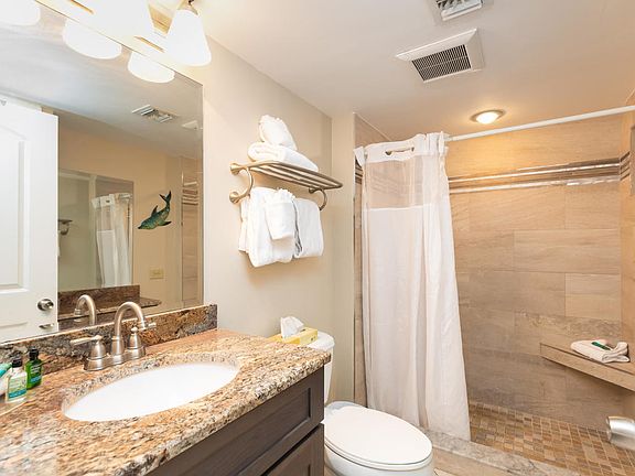 4th image of 500 Burton Dr #2415