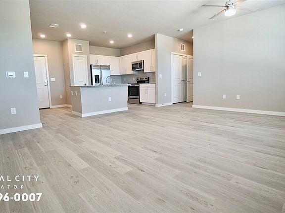 Living:Dining Room