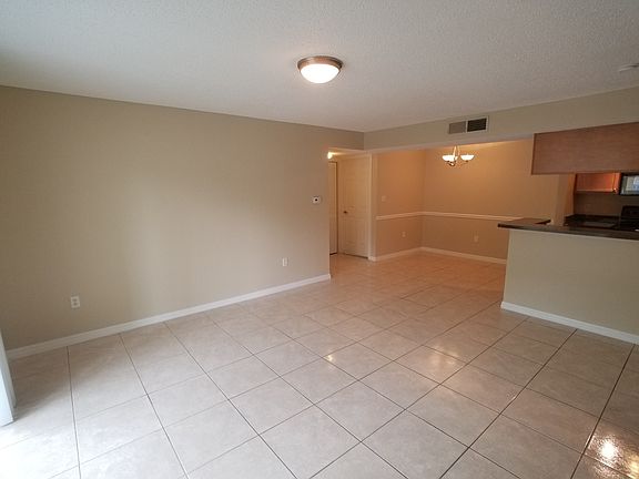 2nd image of 314 Lake Parsons Grn Unit 103