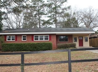 215 Kingsway Dr, Warner Robins, GA 31088