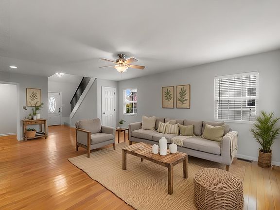 3rd image of 608 Lynnwood Dr