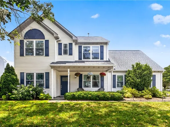 2221 Agecroft Rd, Virginia Beach, VA 23454