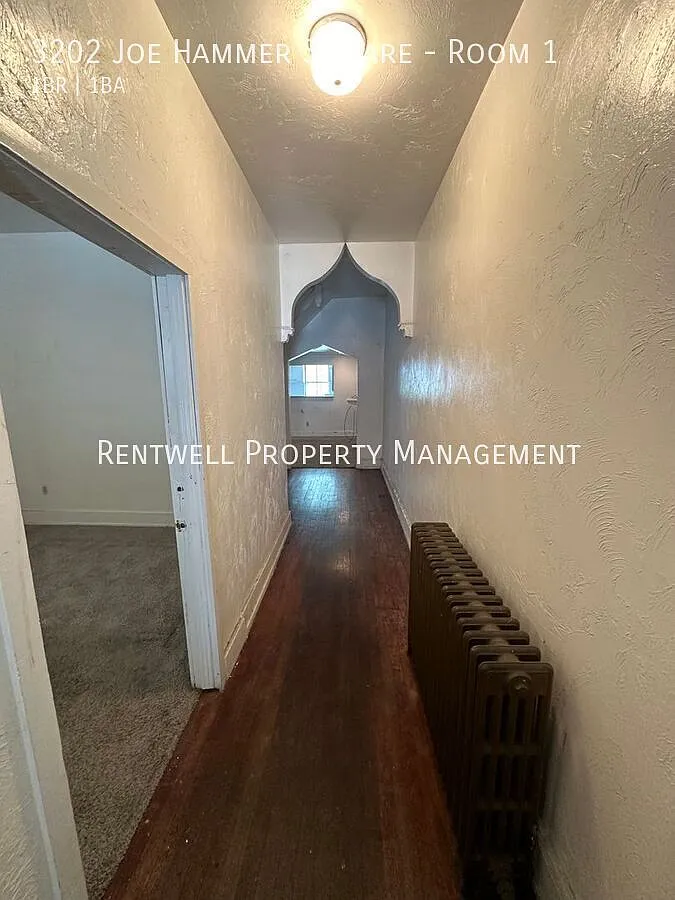 Single Private Bedroom in Oakland — Photo 2