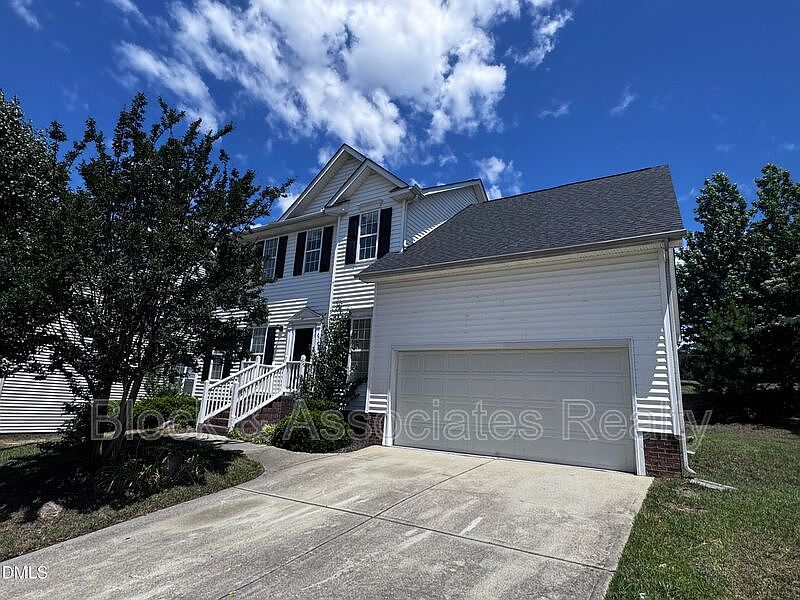 1st image of 3228 Forest Mill Cir