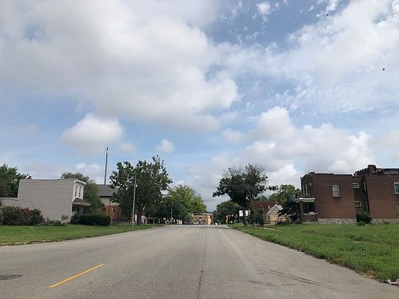 4th image of 4247 Warne Ave