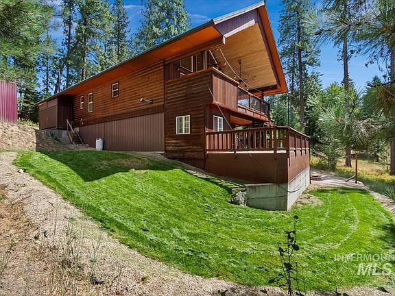 4th image of 18 Shady Ln