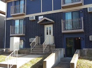 440 S Johnson St APT 1, Iowa City, IA 52240