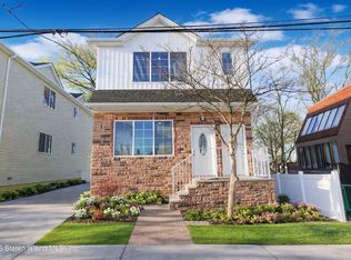 24 Shaughnessy Ln, Staten Island, NY 10305