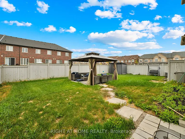 288 Raymond Rd — Photo 46
