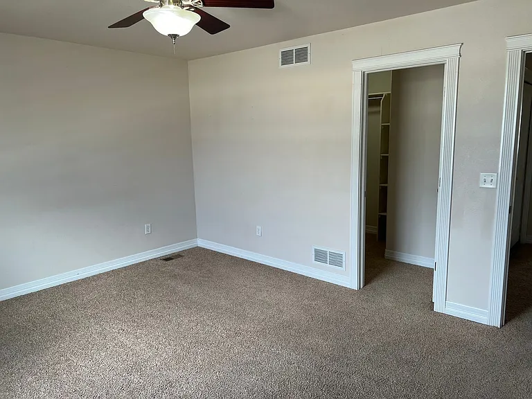4809 Garnet Way — Photo 10